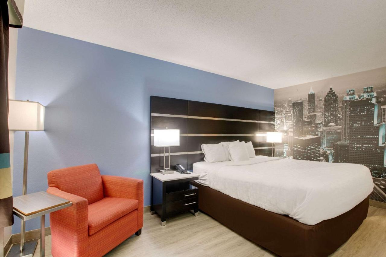 Clarion Pointe Atlanta Airport College Park Hotel Exterior photo
