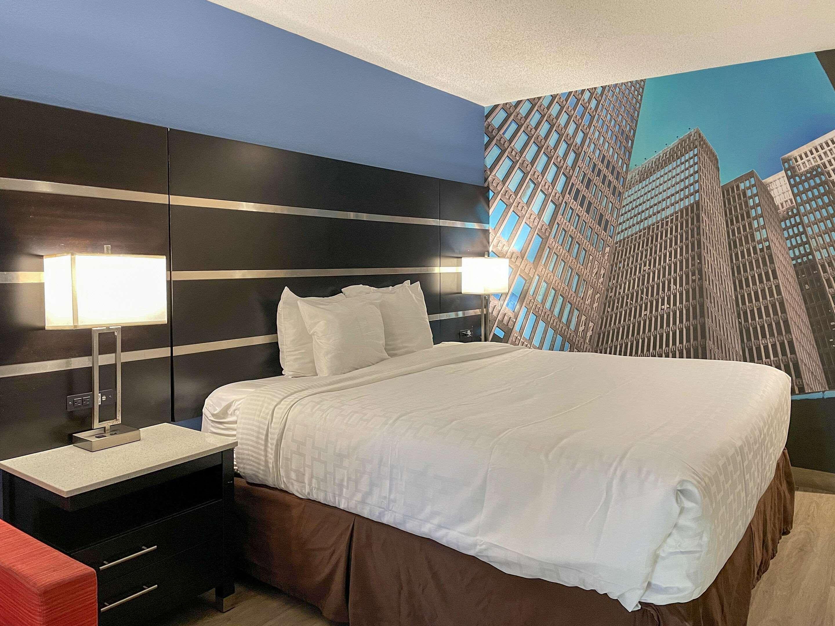 Clarion Pointe Atlanta Airport College Park Hotel Exterior photo