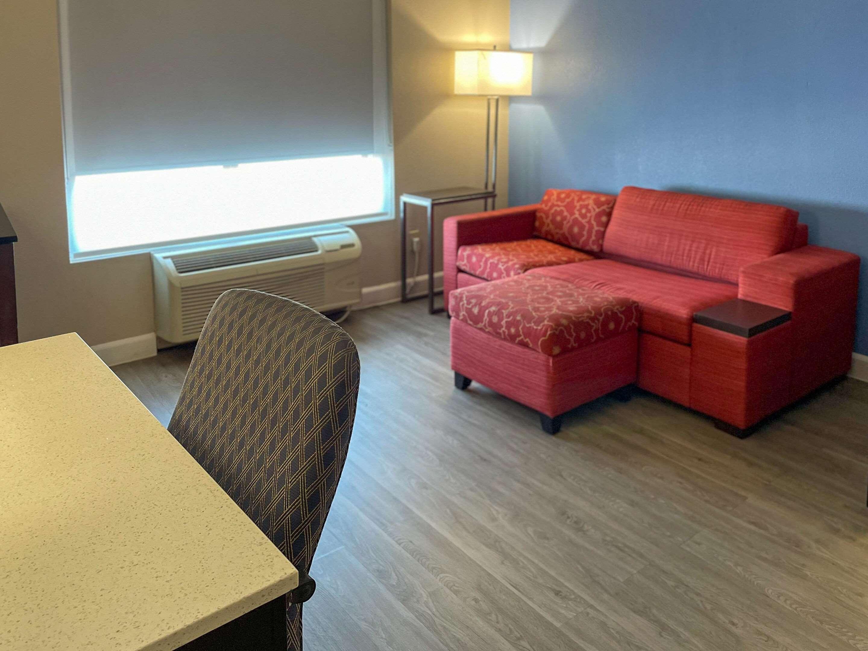 Clarion Pointe Atlanta Airport College Park Hotel Exterior photo