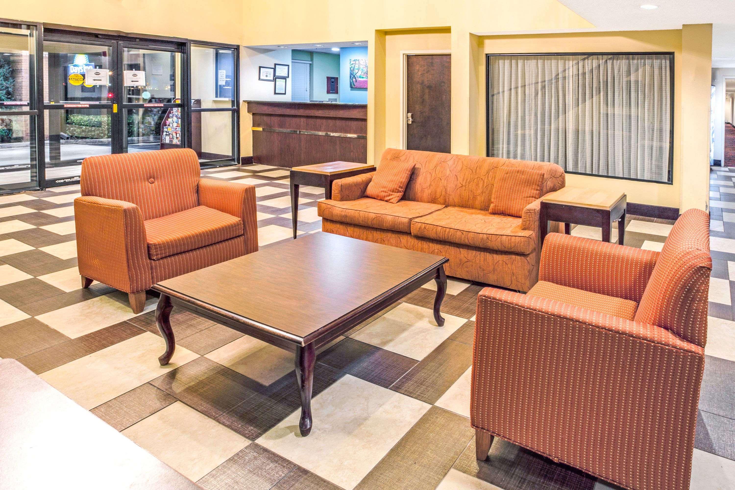 Clarion Pointe Atlanta Airport College Park Hotel Exterior photo